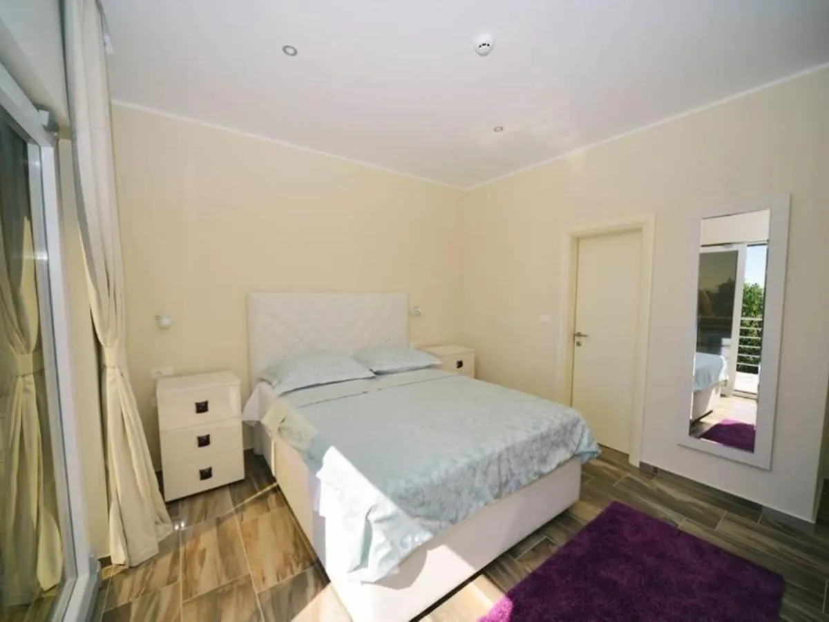 Villa Manuela Opatija 0*,